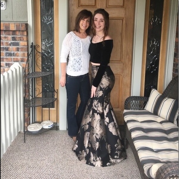 Prom Dress #blackandgold - Picture 4 of 4